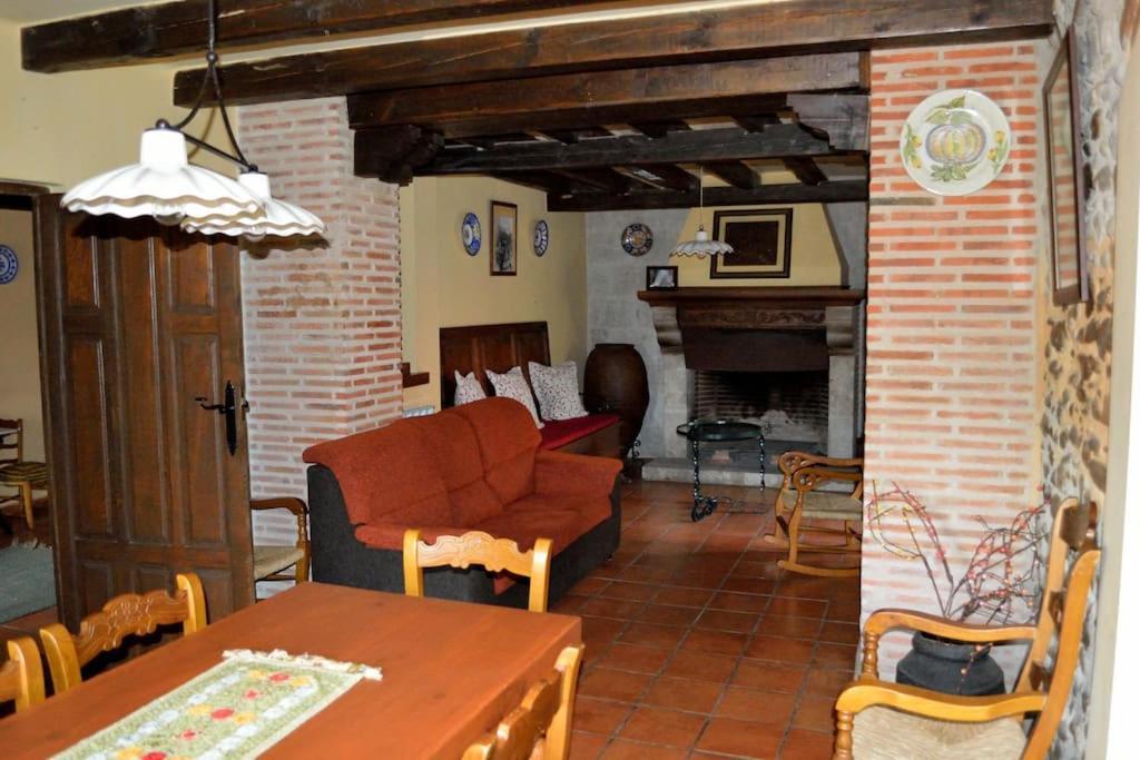 Granja De Cantarinas ซิวดัด-โรดรีโก ภายนอก รูปภาพ