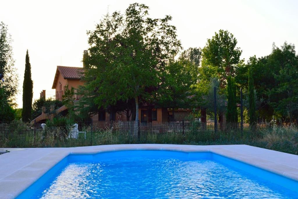 Granja De Cantarinas ซิวดัด-โรดรีโก ภายนอก รูปภาพ